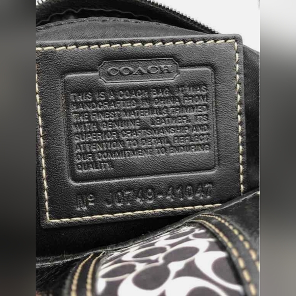 COACH Hamptons Signature 41047 Black White Jacquard Patent Leather Handbag Satch - Picture 5 of 7